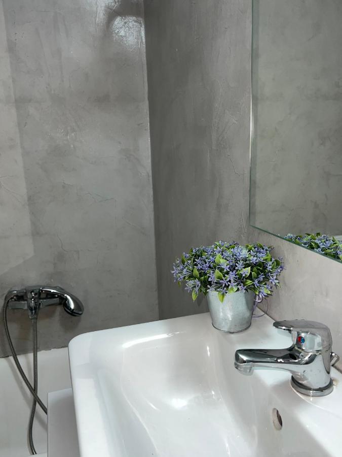 Agios Eleftherios Metro St. 2 Bedrms 4 Pers. Flat Athen Exterior foto